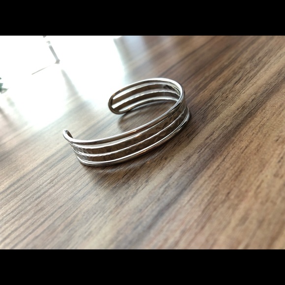 Adjustable silver bracelet - Picture 1 of 3